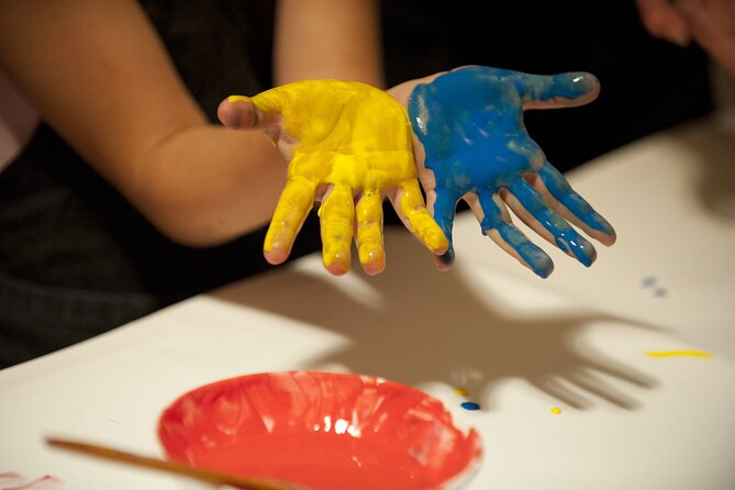 2-Hour Pottery Making Workshop in Ragusa - The welcome toast and laboratory visit