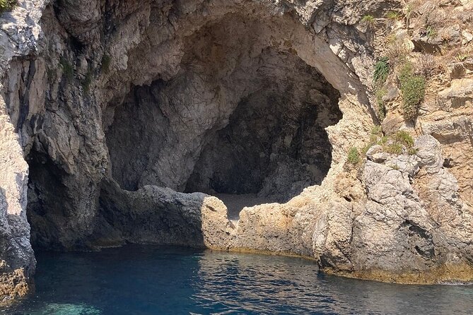 2-Hours Excursion to the Blue Grotto of Taormina in Isola Bella - The skippers make a difference