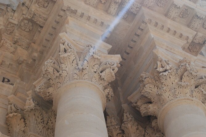 4 Hours Guided Tour to the Archaeological Park of Neapolis and Ortigia - Piazza del Duomo and Syracuse Cathedral