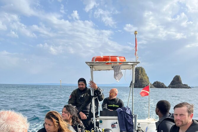 Aci Castello Immersioni per Subacquei Brevettati - Staff, boat, and the human side of the morning