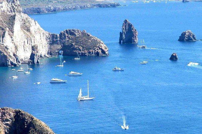 Aeolian Islands Day Trip from Taormina: Lipari and Vulcano - The boat ride and the practical truth about seating