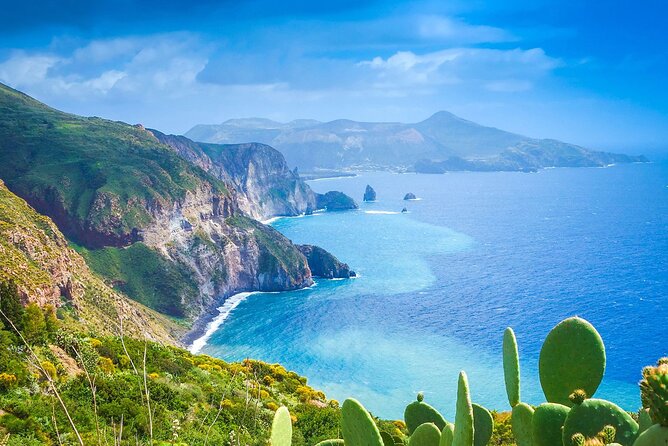 Aeolian Islands - Sailing week with skipper and assistant - Key points to know before booking