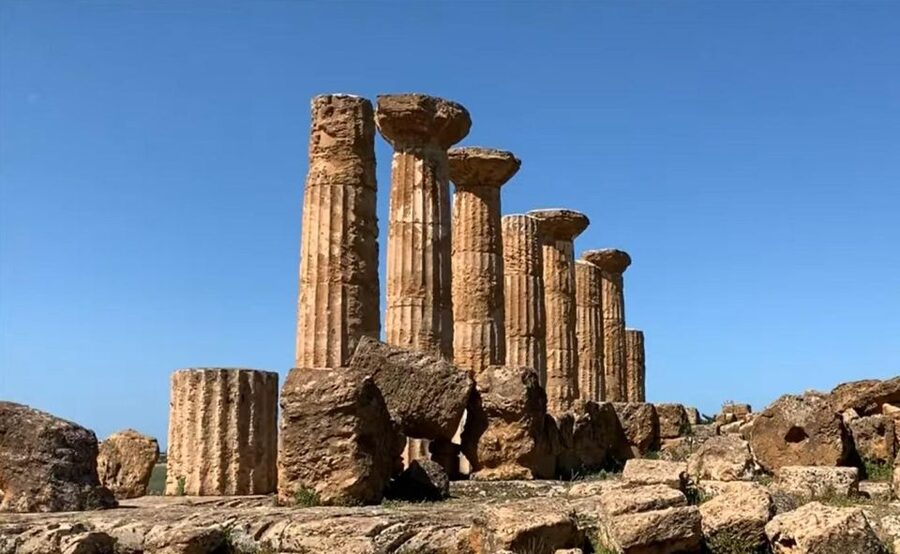 Agrigento - Valley of the Temples - audio guide - Five languages make it easy to share