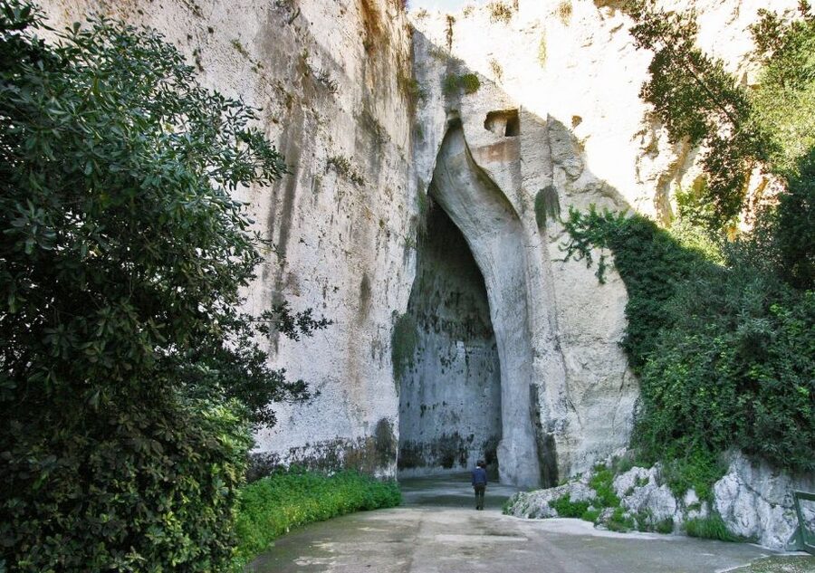 Archaeological Syracuse: Neapolis Park private tour - Latomie del Paradiso and the stone quarries