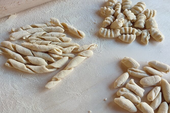 Authentic Sicilian cooking class with Francesca - A Sicilian welcome with snacks and an aperitif
