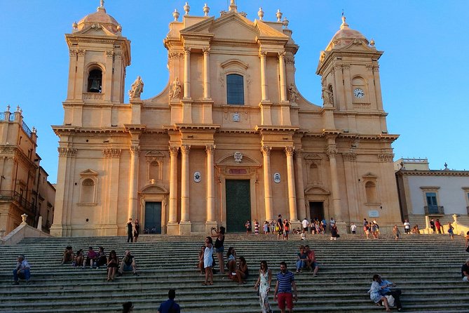 Baroque Noto private walking tour - San Francesco and the climb above Noto