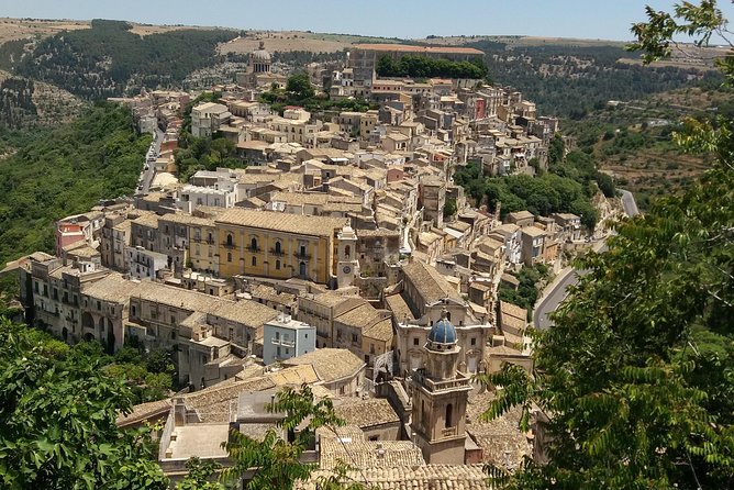 Baroque shades of Sicily (Noto, Modica and Ragusa day tour) - A guide can change the entire day