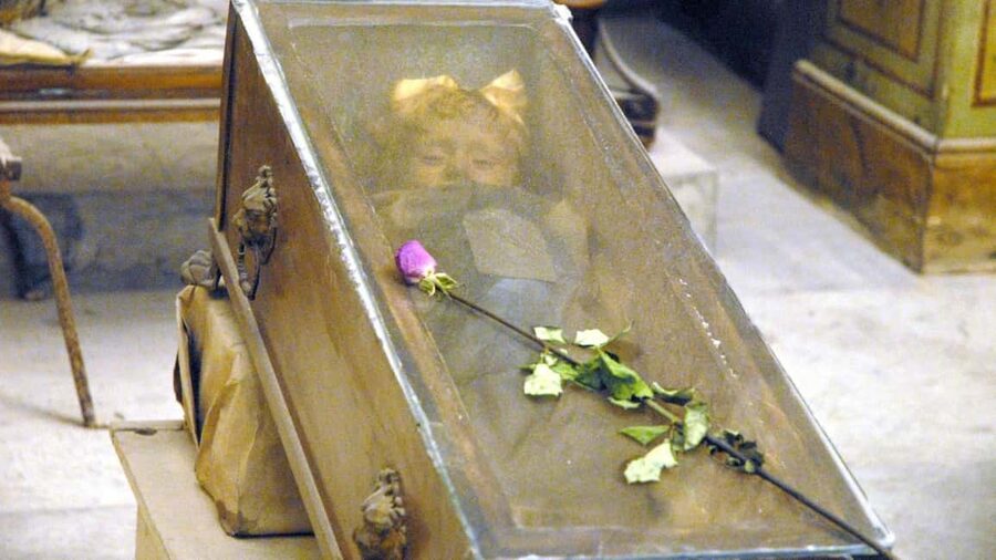 Beyond the veil: Catacombs and Cemeteries of Palermo - The cemetery opening: Santo Spirito and the first stop