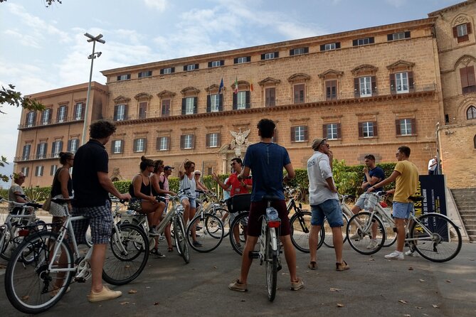 Bike tour of the historic center of Palermo with tasting - Porta Nuova, the Norman Palace, and the cathedral
