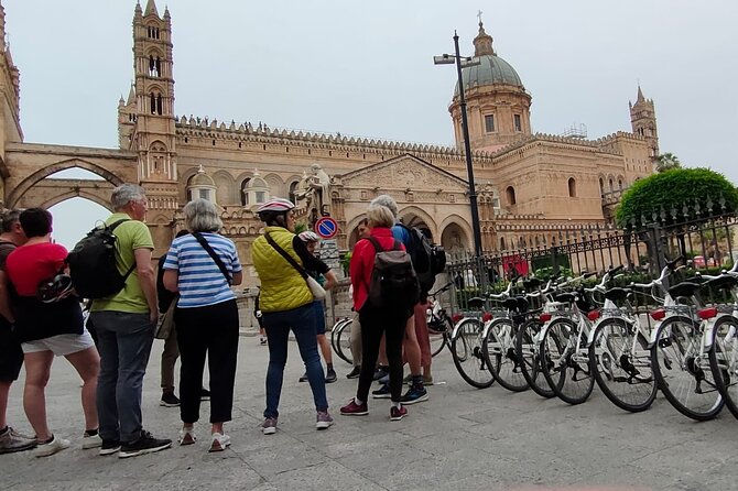 Bike tour of the historic center of Palermo with tasting - The harbor, La Cala, and the sea breeze