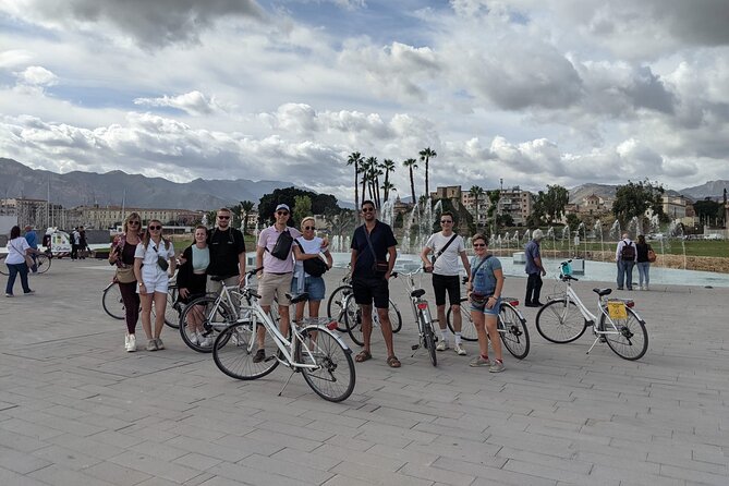 Bike tour of the historic center of Palermo with tasting - Piazza Pretoria and Quattro Canti