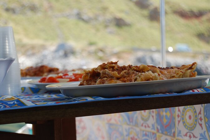 Boat excursion in Palermo - The food, drinks, and hosting
