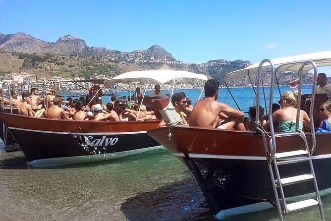 Boat excursion Taormina Giardini Naxos - Finding Via Schisò in Giardini Naxos