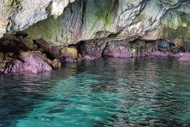 Boat tour Ortigia and Syracuse sea caves - A short ride with a useful price