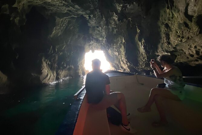Boat tour Ortigia, sea caves and Pillirina 2h - Passing through Syracuse’s natural harbor