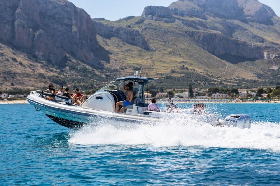 Boat Tour Taormina Isola Bella Giardini Naxos 8 hours - Isola Bella brings the strongest scenery