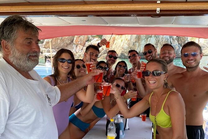 Boat tour to the gypsy reserve and Scopello stacks - The boat, group size, and comfort