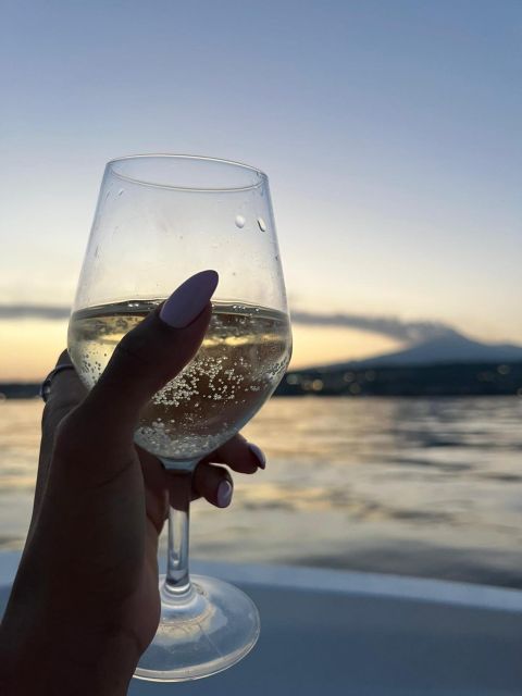 BOAT TOUR WITH APERITIF ON BOARD IN THE CYCLOPS ISLANDS - Lachea Island and the protected Cyclops Islands