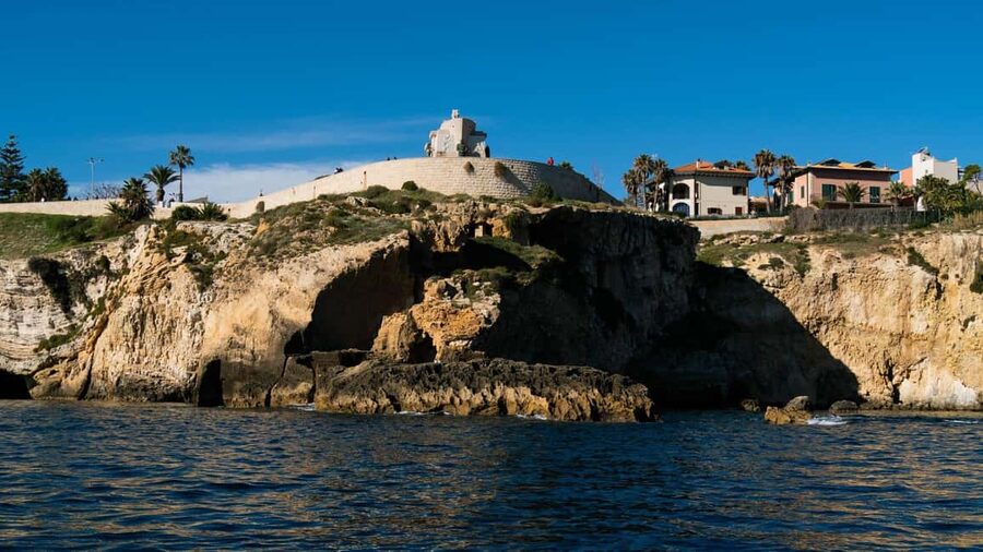 Boat Tour with Lunch on board - The northern coast and its animal-shaped rocks