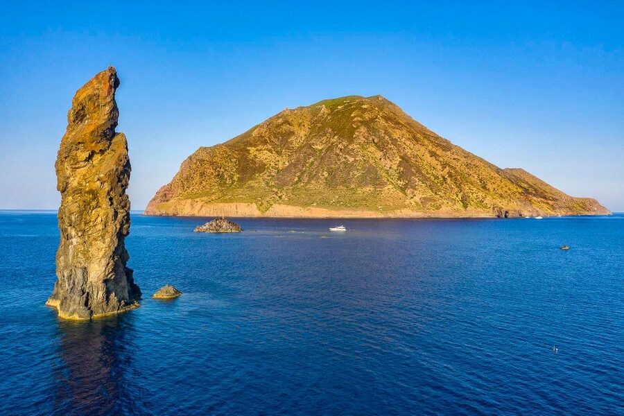 Capo d'Orlando: Mini-cruises to Lipari, Salina and Filicudi - Lipari: the strongest all-round stop