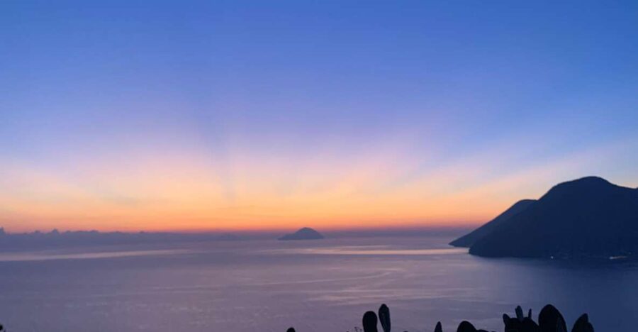 Capo d'Orlando: Mini-cruises to Salina, Lipari and Vulcano. - Leaving Capo dOrlando aboard the Martina