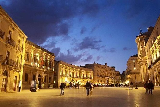Catania (cathedral and via Etnea) - Syracuse Ortigia - Why this Palermo day trip is an ambitious choice