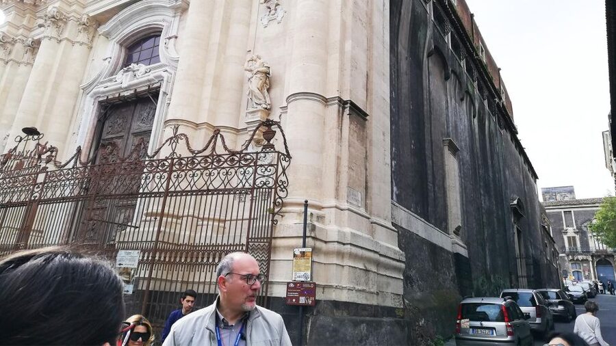 Catania: City Highlights Walking Tour - Piazza Stesicoro and the ancient city beneath you