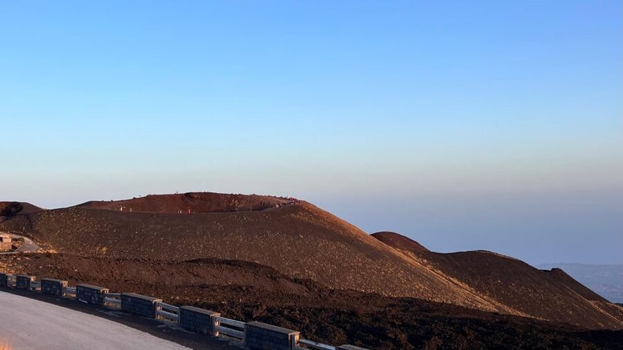 Catania: Etna Sunset Tour with Pickup and Drop-off - Bove Valley and the 1991 to 1993 lava flow