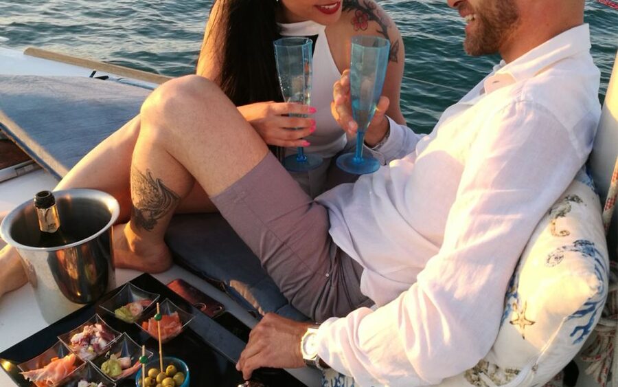 Catania: Guided Sunset Sailing Trip with Aperitif & Prosecco - The swimming stop: pleasant, but not the main event