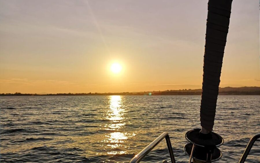 Catania: Guided Sunset Sailing Trip with Aperitif & Prosecco - How the crew affects the evening