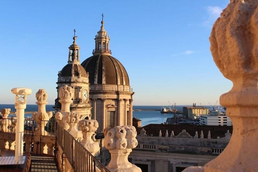 Catania Highlights Walking Tour With A Guide - Piazza Stesicoro and the pulse of the city