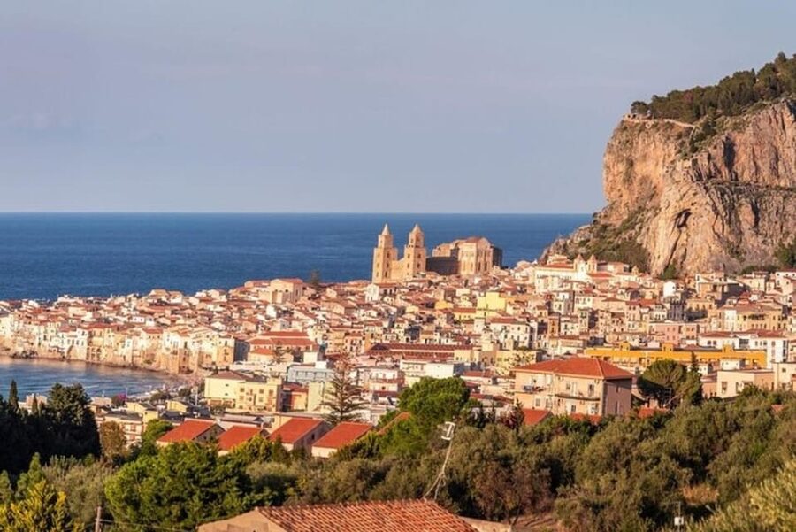 Catania Highlights Walking Tour With A Guide - Piazza del Duomo and the Catania Cathedral
