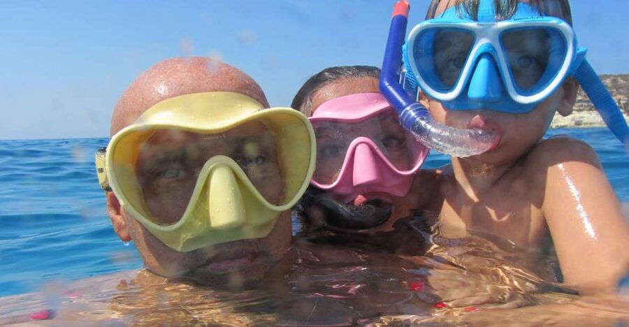 Catania, Isole Ciclopi: Snorkeling Trip - A short briefing before you enter the sea