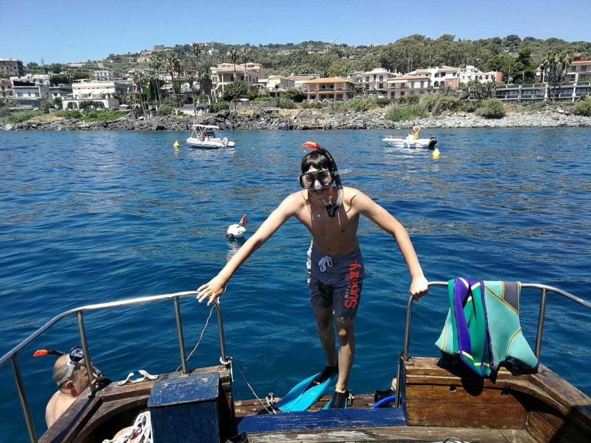 Catania, Isole Ciclopi: Snorkeling Trip - Snorkeling around basalt and lava formations