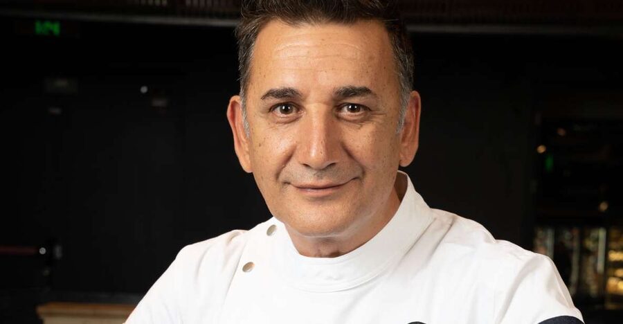 Catania: Market Tour and Cooking Class with Chef Riccardo - Choosing a Sicilian wine