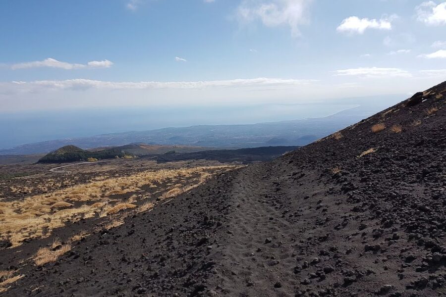 Catania: Mount Etna Trekking Trip off the Tourist Path - Silvestri Craters and the short tourist-area break