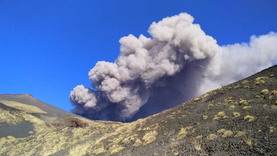Catania: Mount Etna Volcano and Alcantara Park Tour - The long transfer to Alcantara Gorge