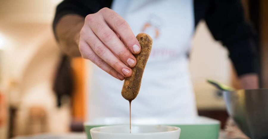 Catania: Pasta & Tiramisu Cooking Class at a Local's Home - Aperitivo With Prosecco Before the Dough