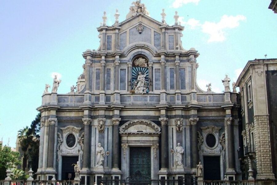 Catania: Private custom tour with a local guide - Catania through a local guide’s eyes