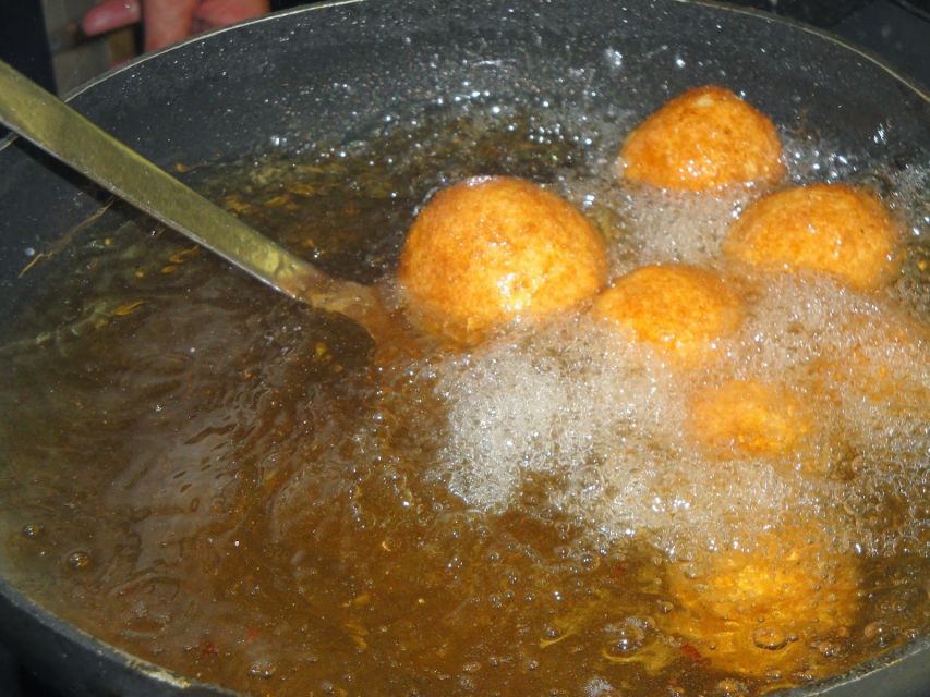 Catania: Private Tour with Arancino Tasting - The arancino tasting, done the Sicilian way