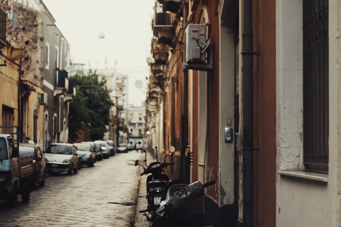 Catania Private Walking Tour with a Local - What the private format changes