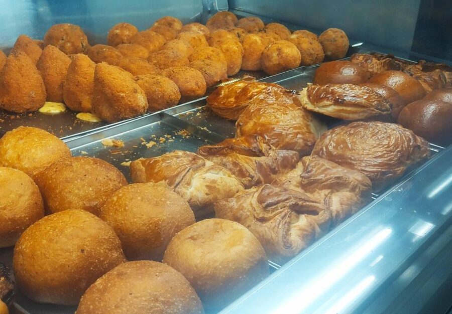 Catania Street Food Tour: Fish Market & City Centre - Catania’s Center Between Bites