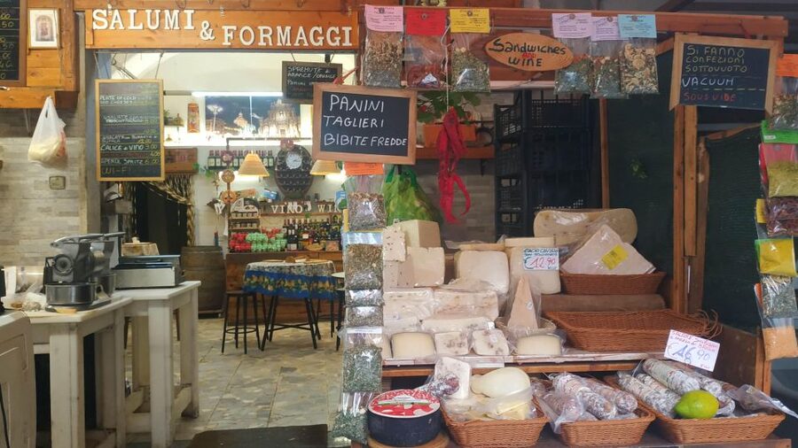 Catania Street Food Tour: Fish Market & City Centre - The Sweet Finish: Cannoli and Other Desserts