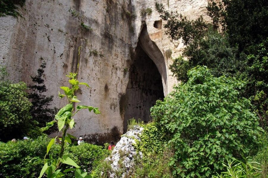 Catania: Syracuse, Ortigia, and Noto Tour with Brunch - Ortigia: the most rewarding walking stop