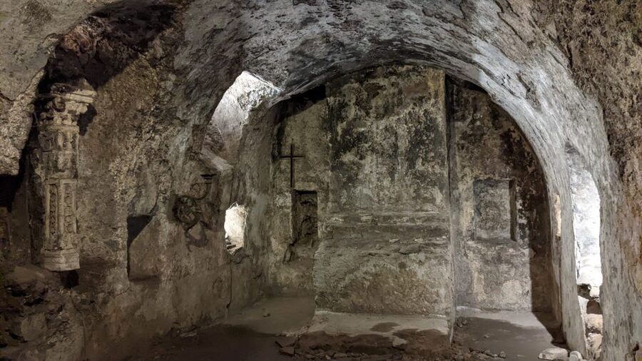 Catania: Underground and Street Food Walking Tour - Who should book this Catania walk?