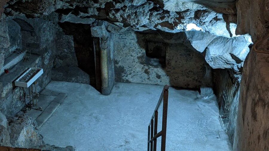 Catania: Underground and Street Food Walking Tour - Via Etnea, lava stone, and the cathedral