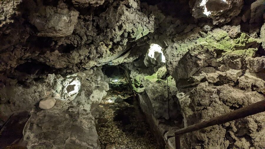 Catania: Underground Catania Tickets and Guided Tour - The prehistoric lava cave and Etna’s fingerprints