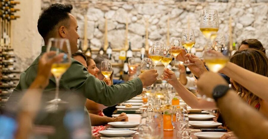 Catania: Volcanic Wine Tasting in a Metropolitan Market - Why volcanic wine makes sense in Catania