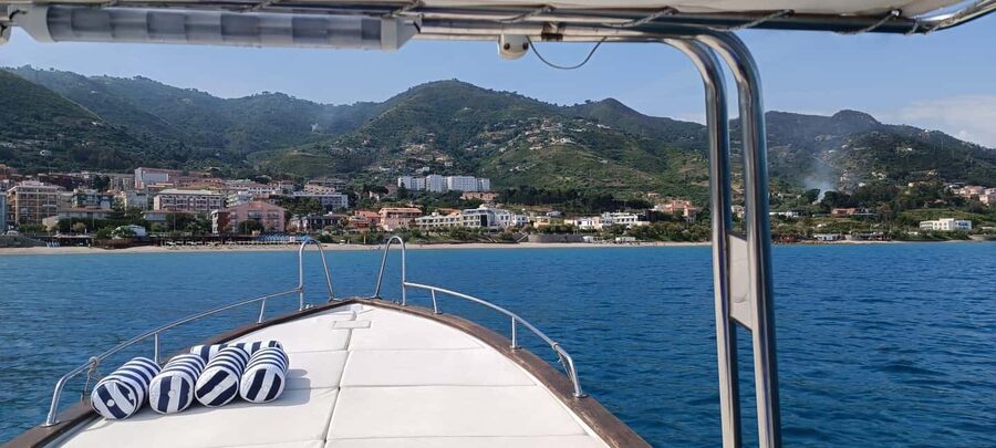 Cefalù: boat ride with swimming and aperitif - Water temperature, equipment, and what to bring