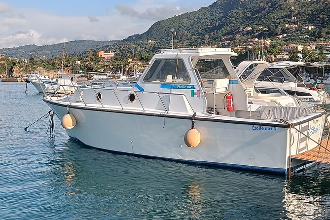 Cefalú Boat Tour - How the small group changes the experience